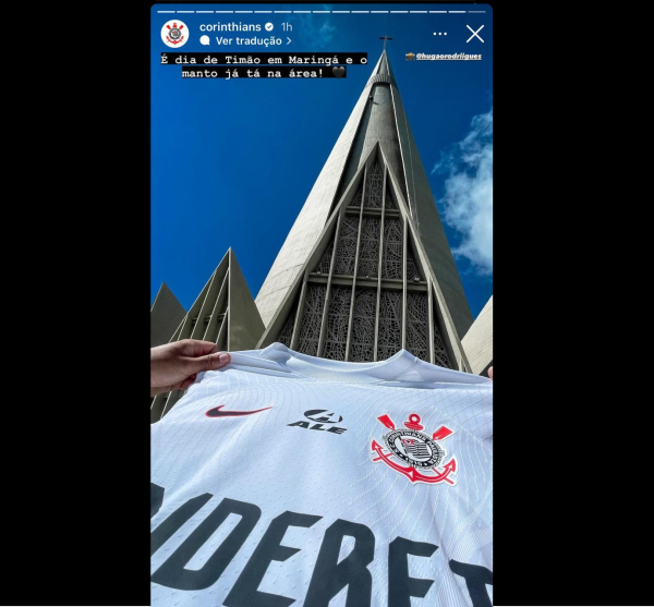 Corinthians posta foto da camisa do time na Catedral “Manto na área”-