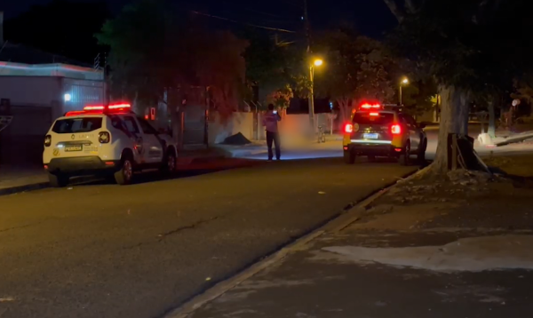 Homem morre em confronto após tentar atacar policiais no Paraná, diz PM -