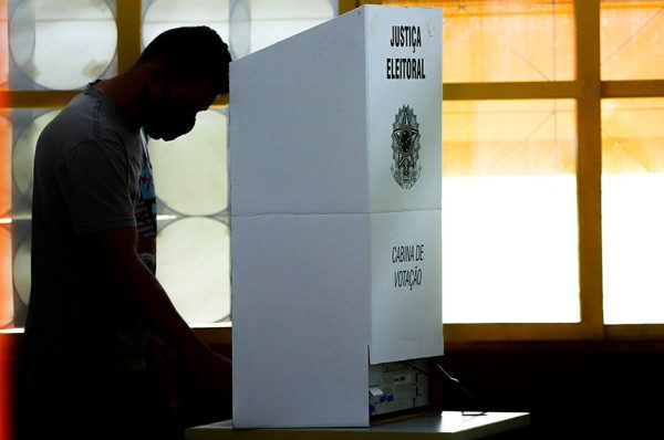 As eleições municipais vão ocorrer em outubro, em dois turnos, para prefeito e vereador