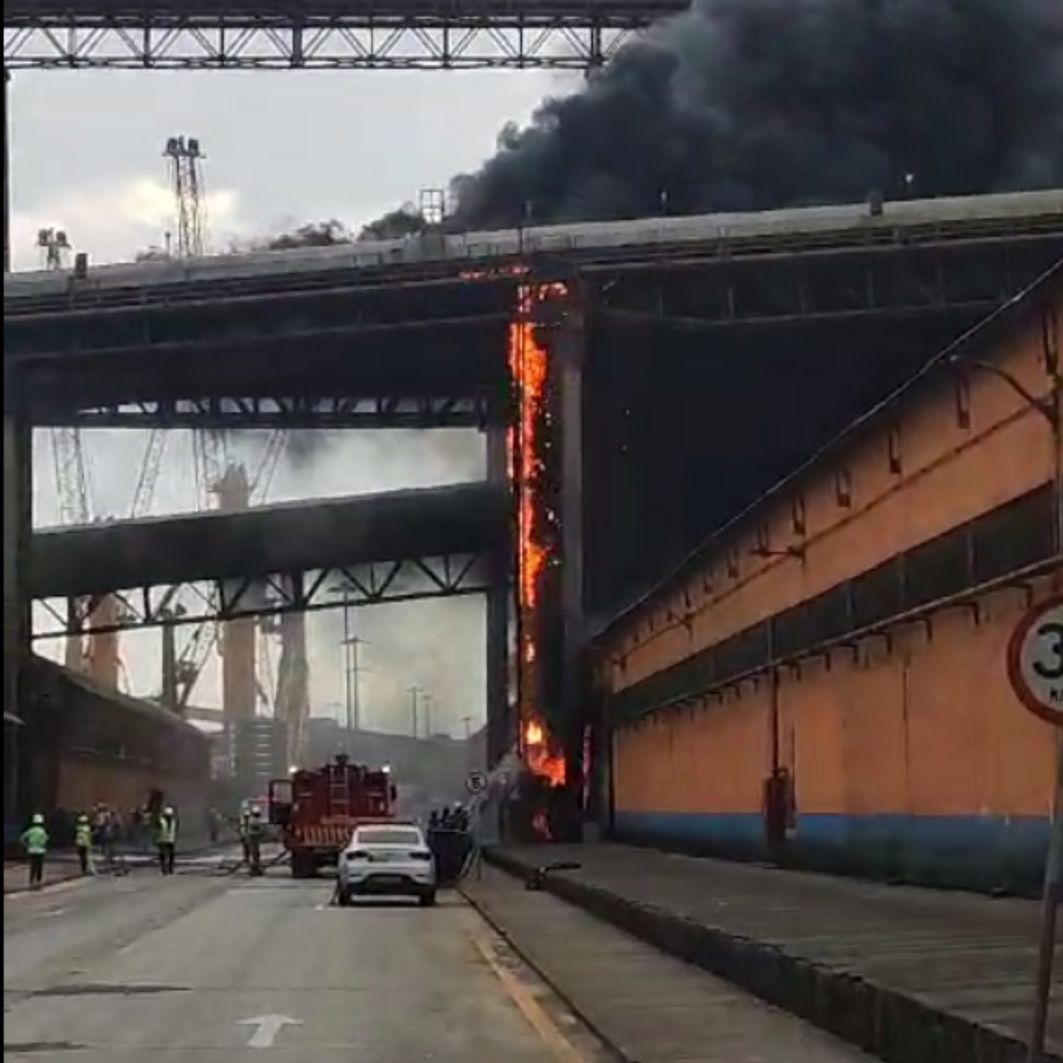  incêndio porto de paranaguá 