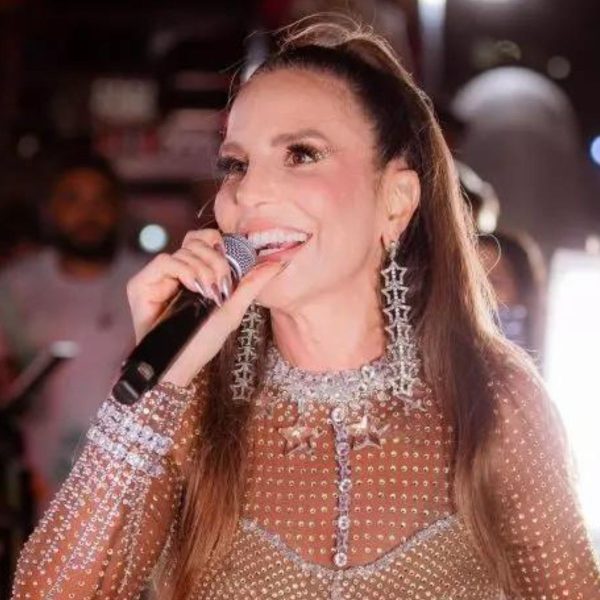 Ivete Sangalo está internada com pneumonia