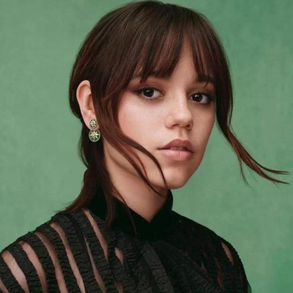  Jenna Ortega, atriz de Wandinha, causa polêmica 