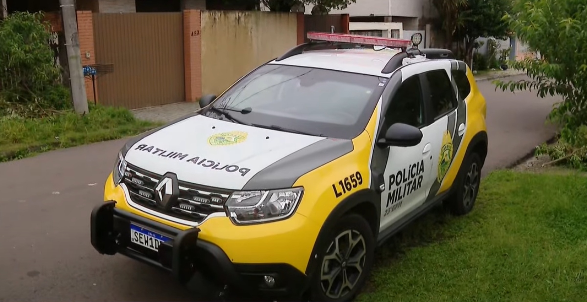  Viatura da polícia militar no bairro Xaxim 