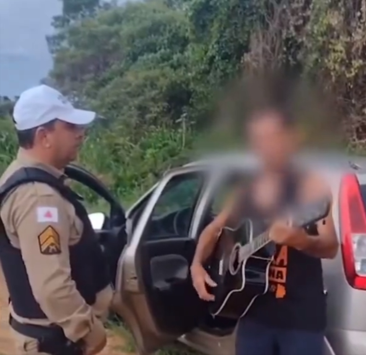  VÍDEO: Motorista bêbado canta “Bruno e Marrone” para policial antes de ser preso 