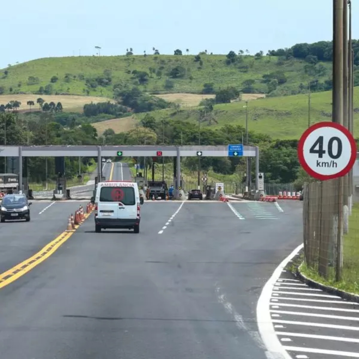  Movimento de carros será intenso no feriado de carnaval no Paraná 