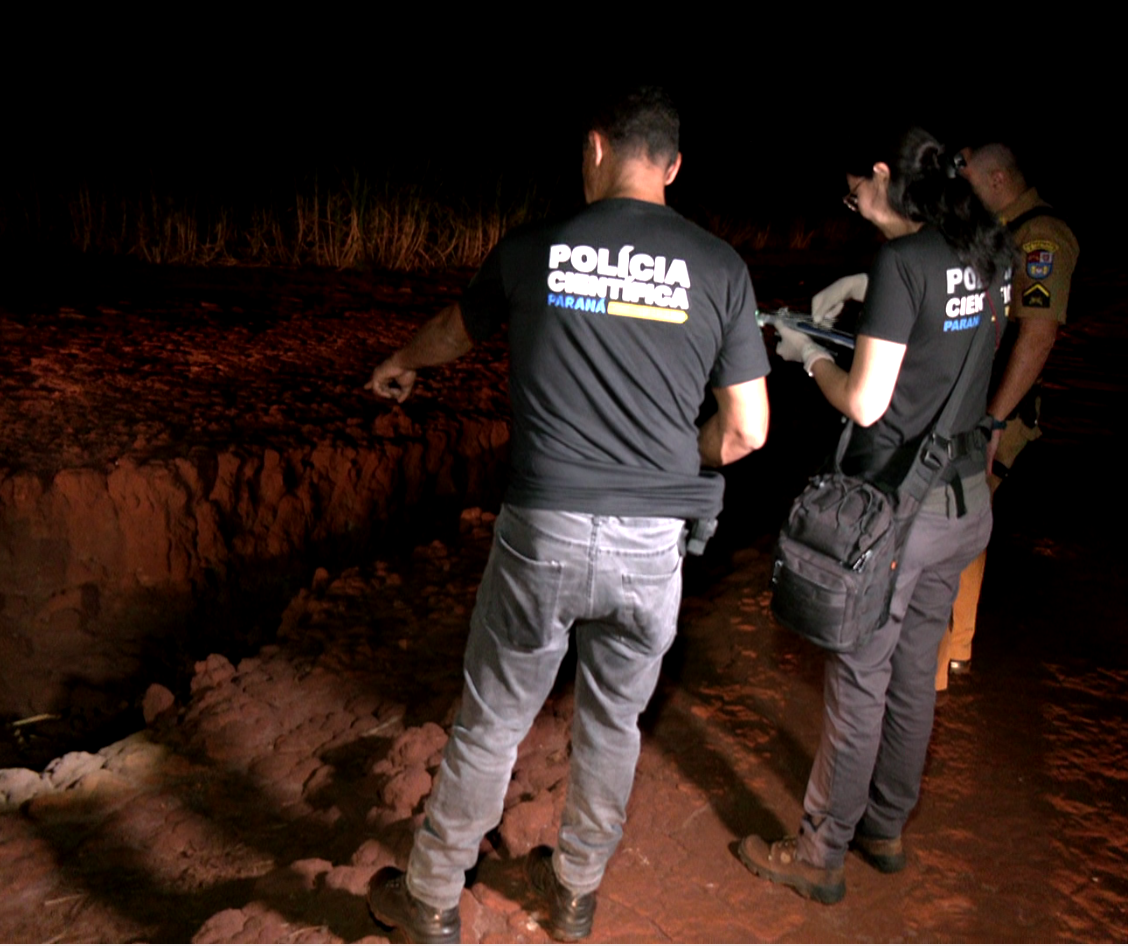  policiais em local onde ossada humana foi encontrada no paraná 
