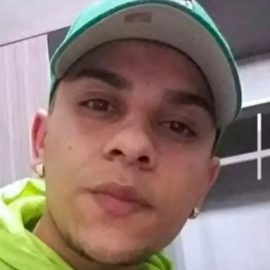 Jovem morre esfaqueada pelo ex na frente de filho e irmã no Paraná