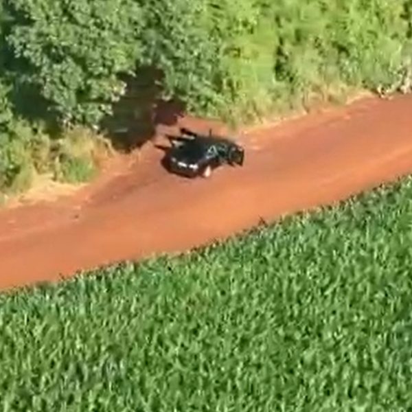 vídeo mostra imagens aéreas de perseguição a assaltantes de comprista do Paraguai