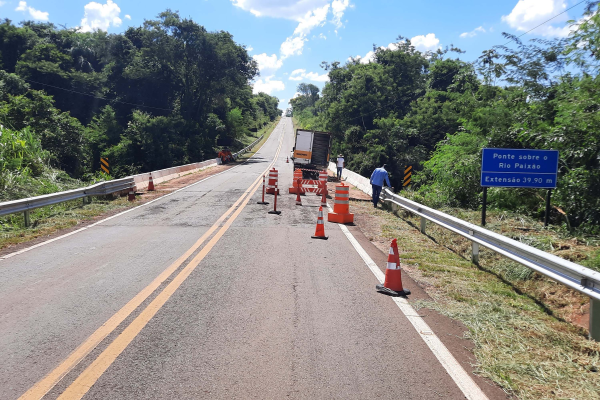 rodovia PR-218 interditada após danos causados pela chuva