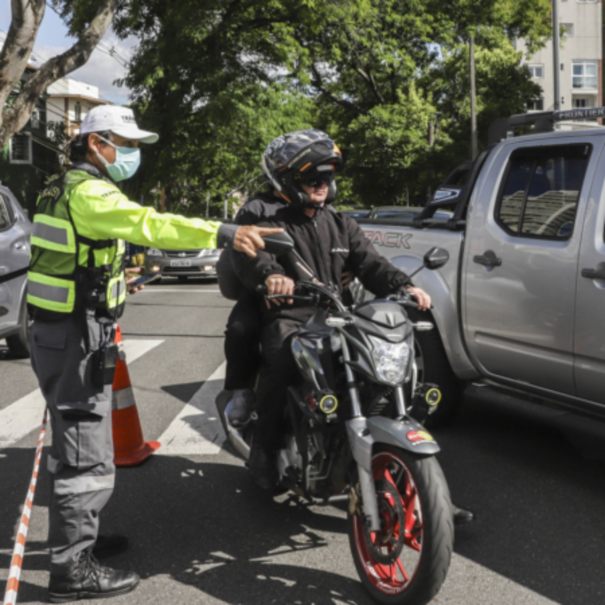  trânsito de Curitiba domingo 