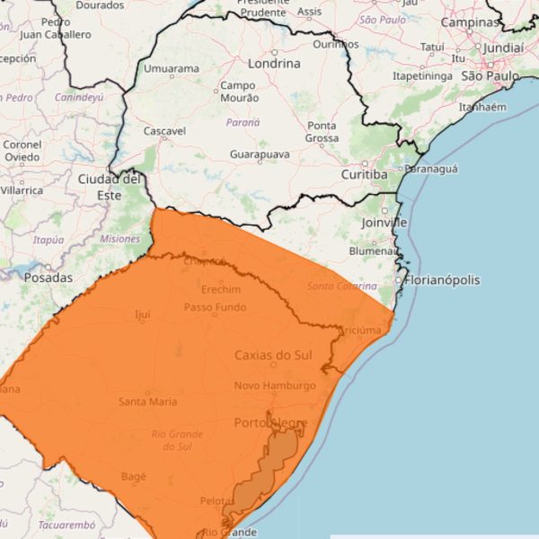 Vendaval e temporais atingem o Paraná