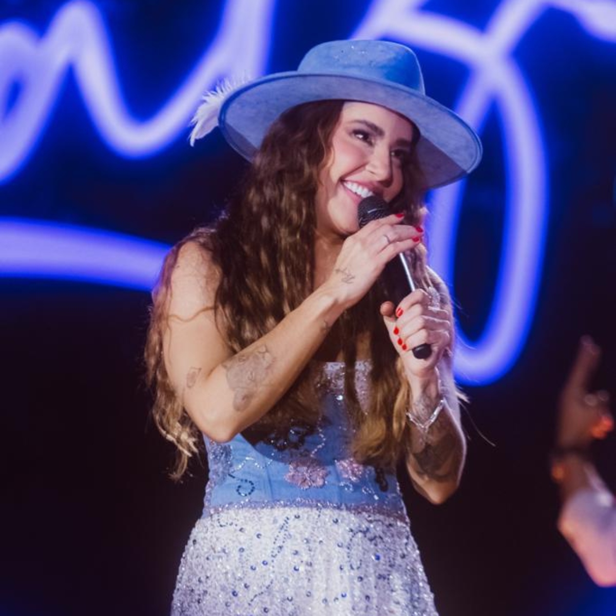  Lauana Prado em Curitiba: cantora esgota show em menos de seis horas 