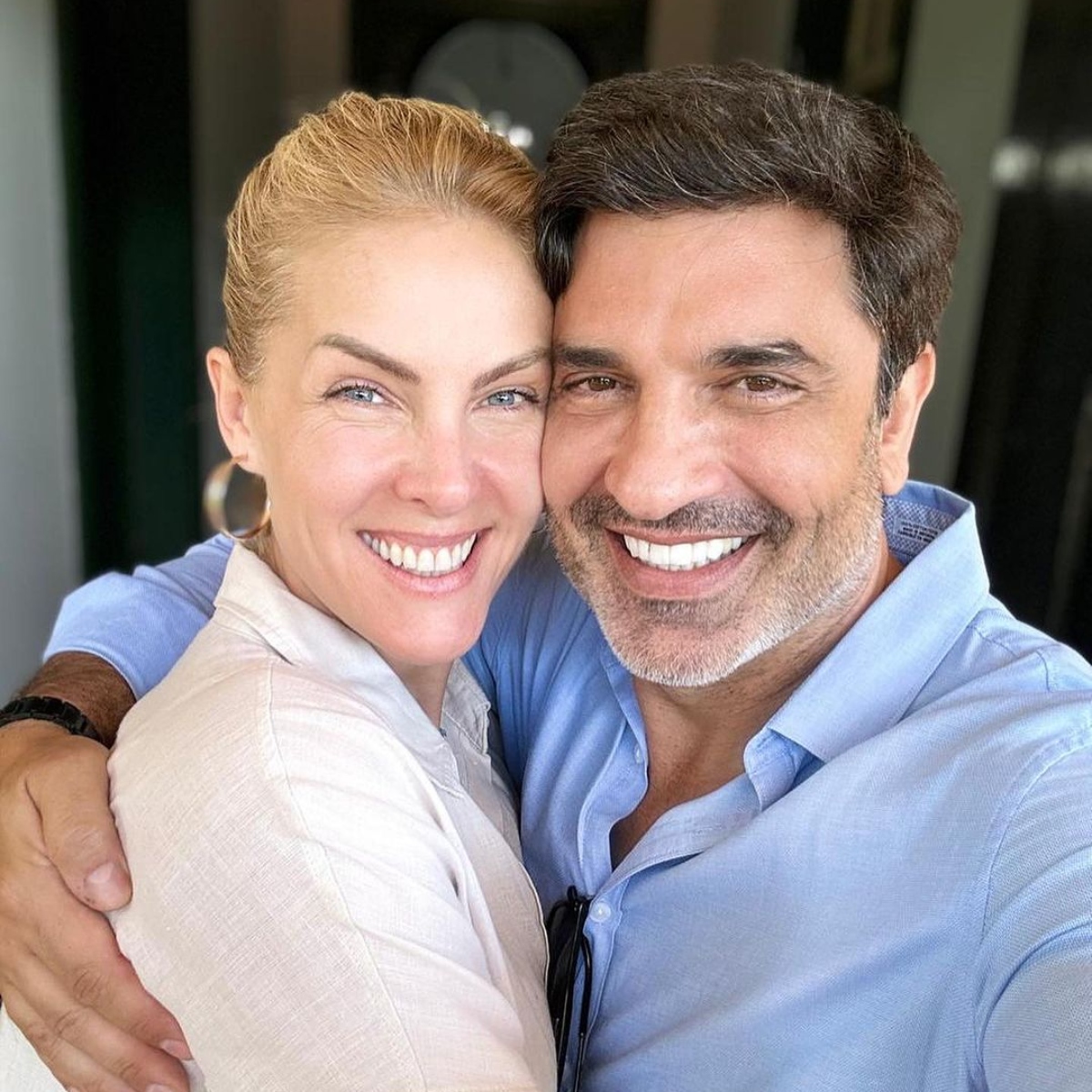  Ana Hickmann assume namoro com Edu Guedes: “Novo motivo pra sorrir” 