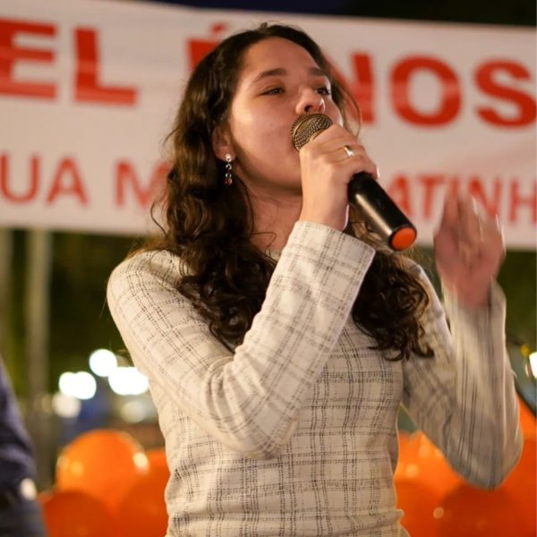Deputada Ana Júlia Ribeiro
