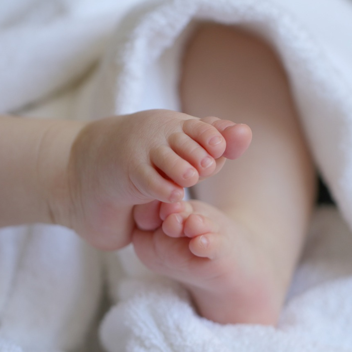  Bebê de 1 ano morre ao se engasgar com leite 