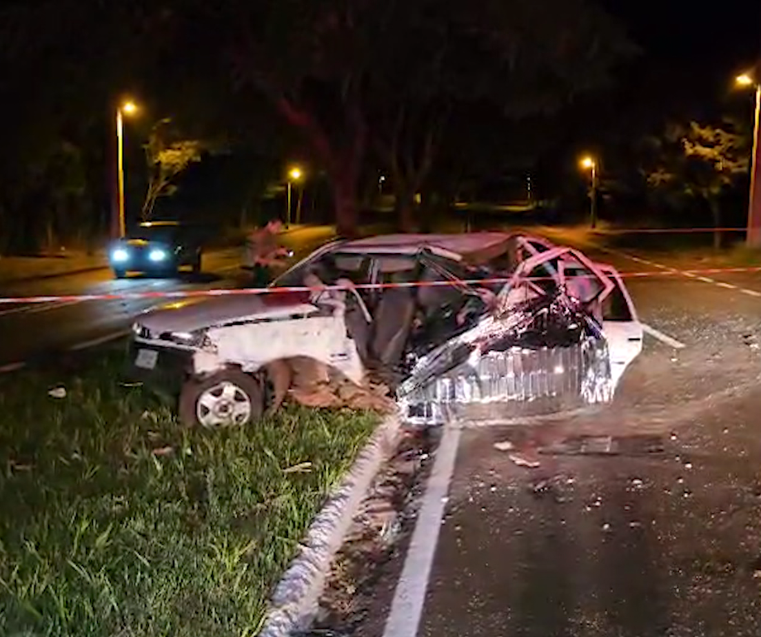  carro batido em acidente que matou motorista em Maringá 