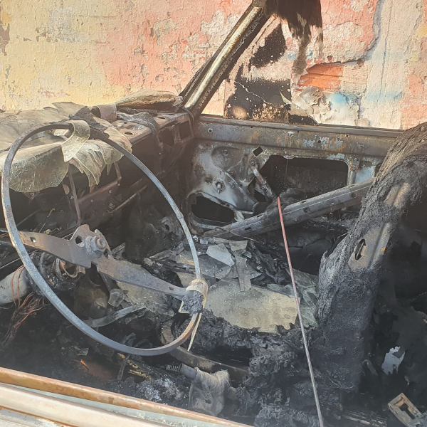 Corpo encontrado em carro incendiado no Paraná