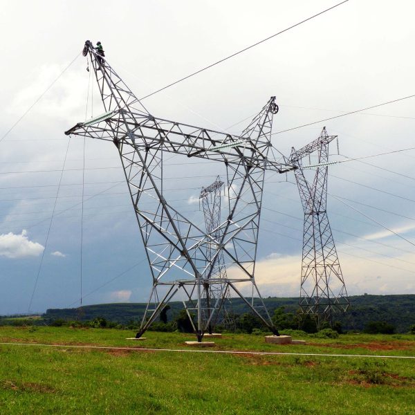 Copel anuncia R$ 20 bi em melhorias na distribuição de energia no Paraná