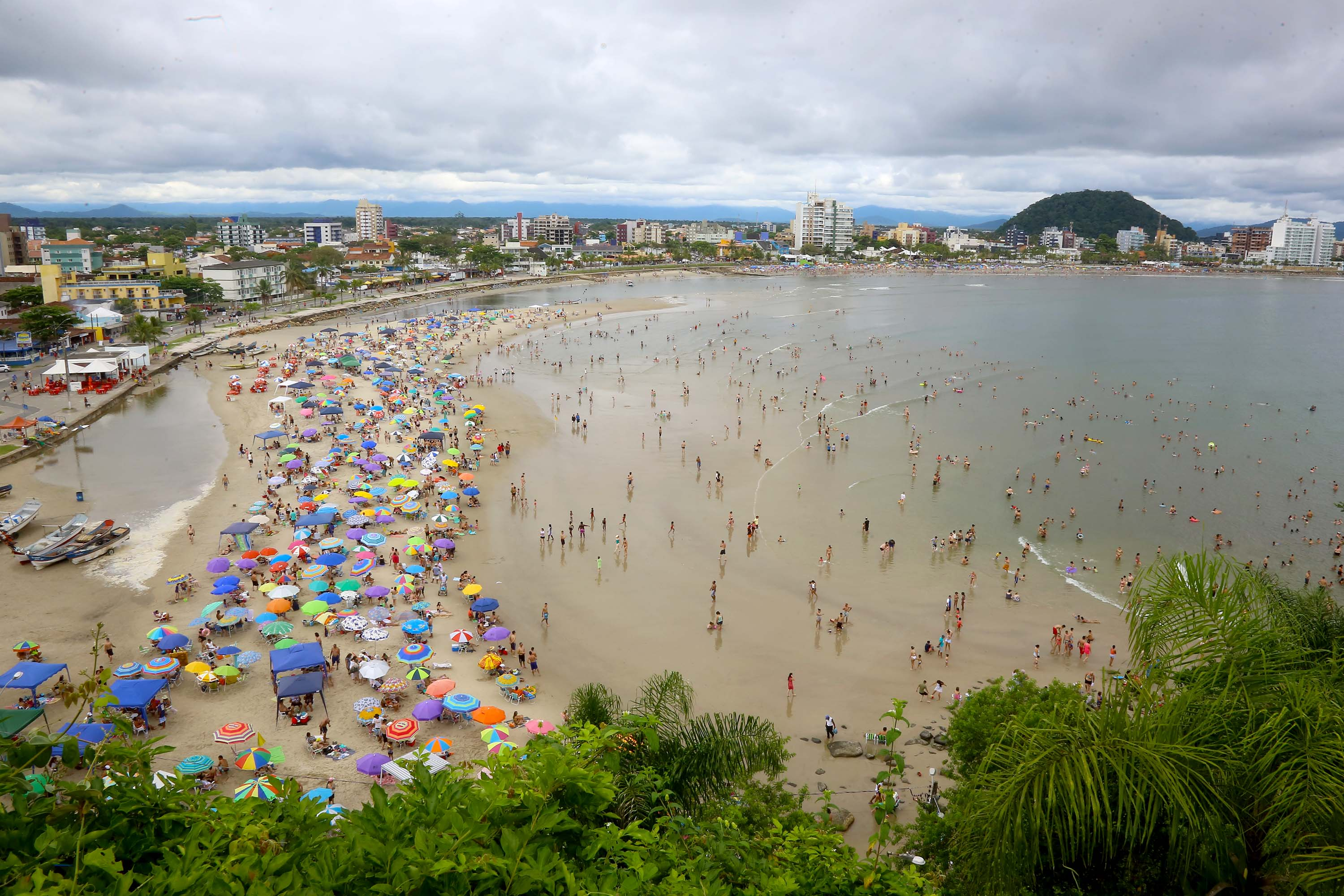  Vai chover no feriadão? Veja a previsão do tempo para o Paraná 