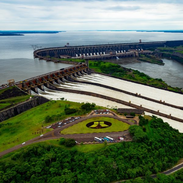 itaipu fornece mais energia ao sistema nacional após apagão