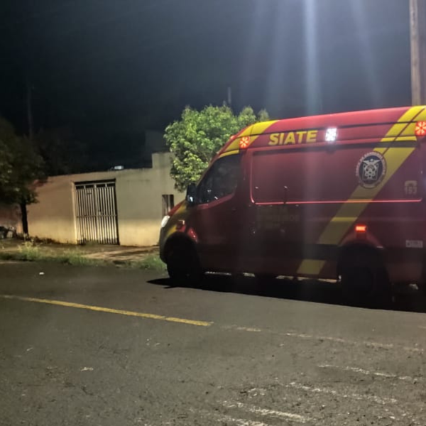 motociclista fica gravemente ferido após colidir com ônibus