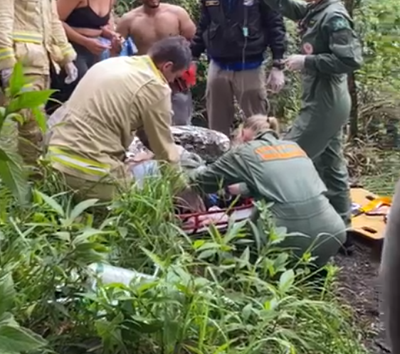  Mulher morre após sofrer queda de 8 metros em cachoeira no Paraná 