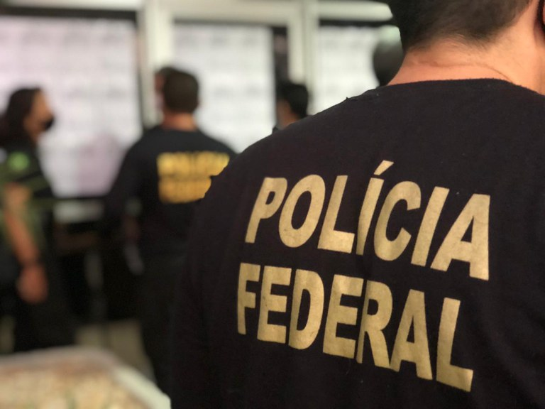  Polícia Federal faz operação no Paraná contra distribuição de pornografia infantil 