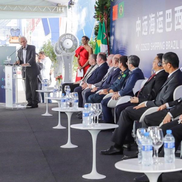 Porto de Paranaguá lança nova rota e fortalece comércio com a China