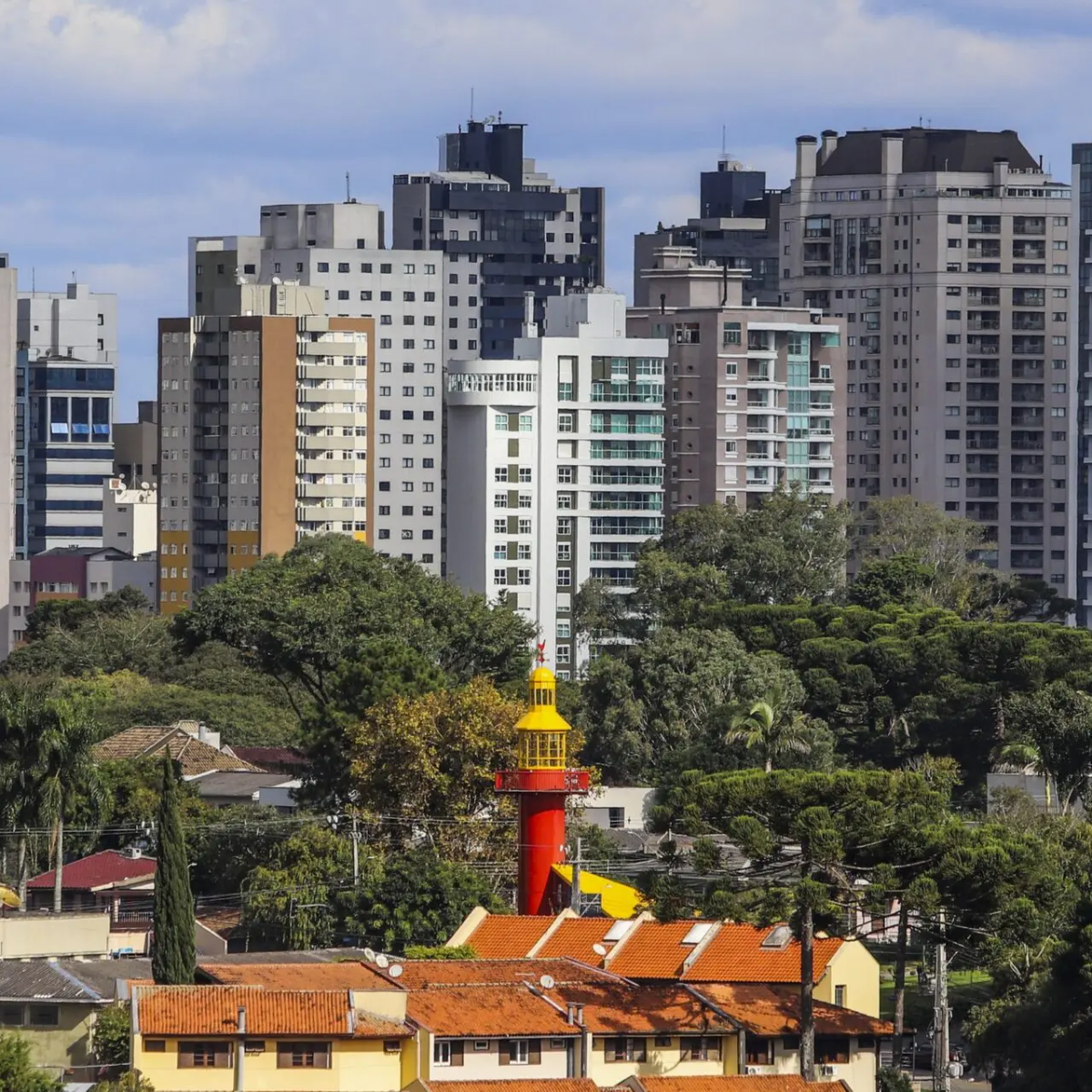  Curitiba 331 anos: conheça o bairro mais caro para viver na capital do PR 