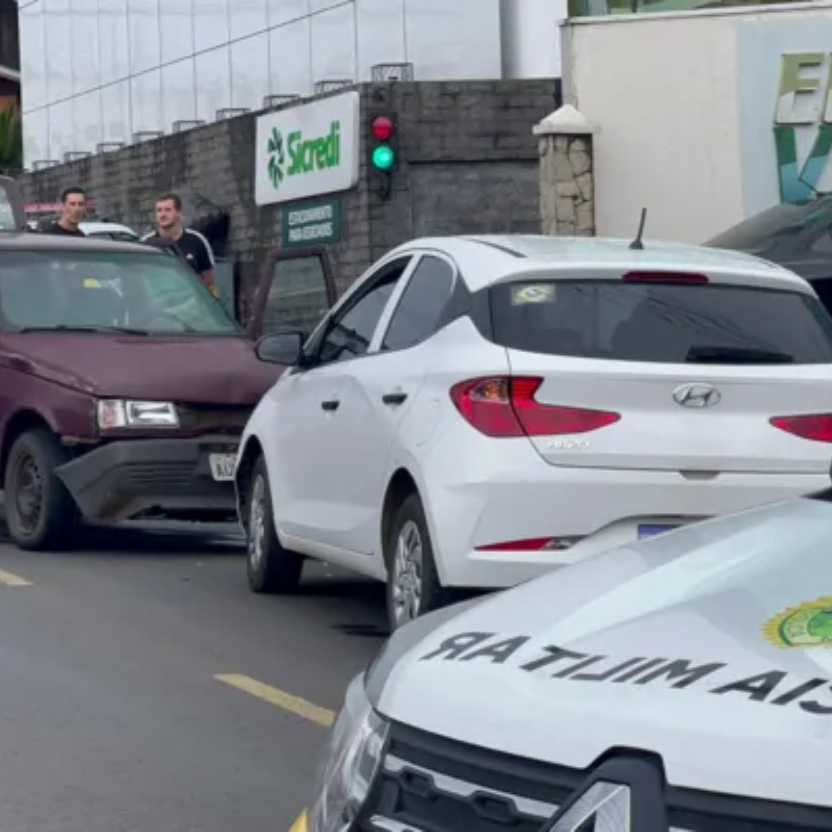  Malote é roubado em Ponta Grossa após simulação de acidente de trânsito 