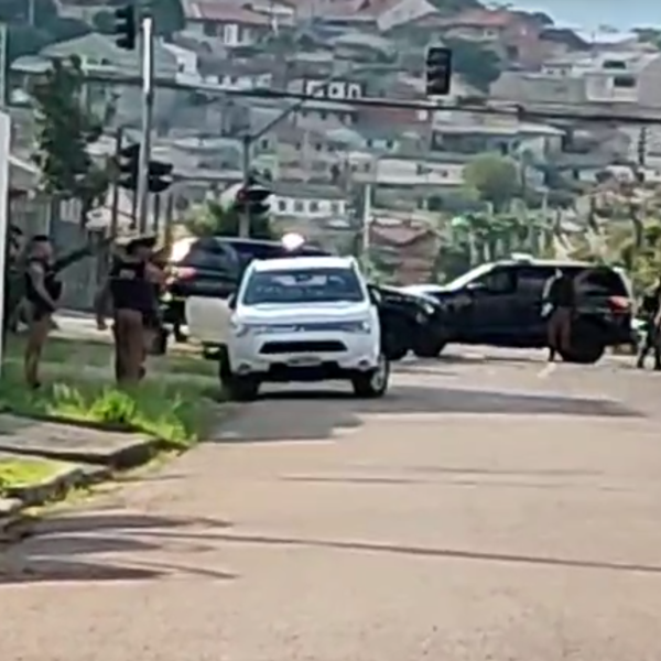 Dois homens morrem em confronto com a polícia no bairro Fanny em Curitiba