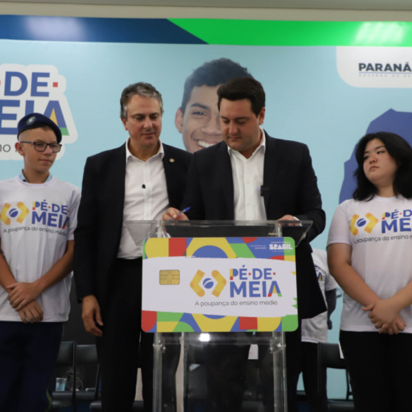 Pé-de-Meia: Paraná adere poupança a alunos de ensino médio