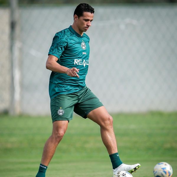 Leandro Damião em treino do Coritiba
