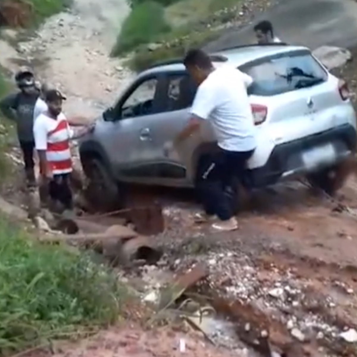  rua sem asfalto almirante tamandaré 