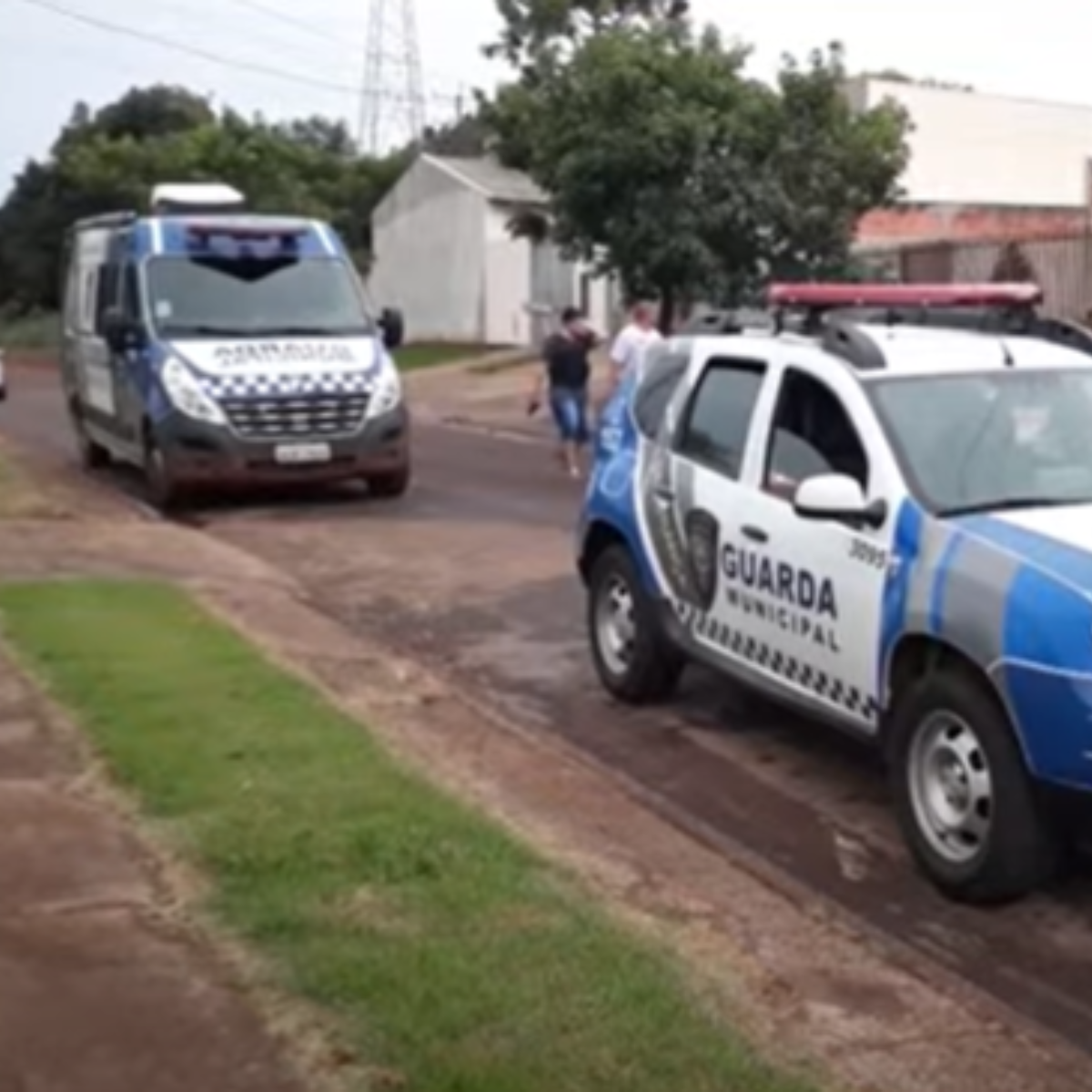  guardas demitidos por torturar jovem 