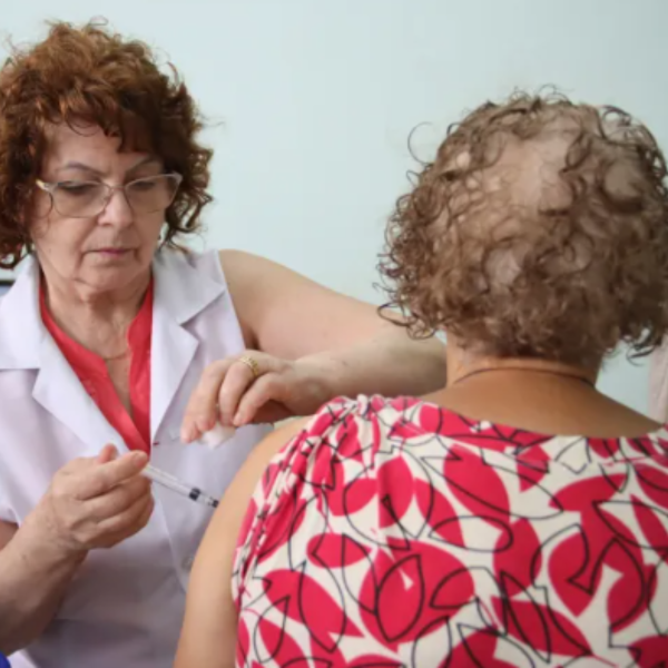  Londrina disponibiliza vacina da gripe para grupos prioritários 