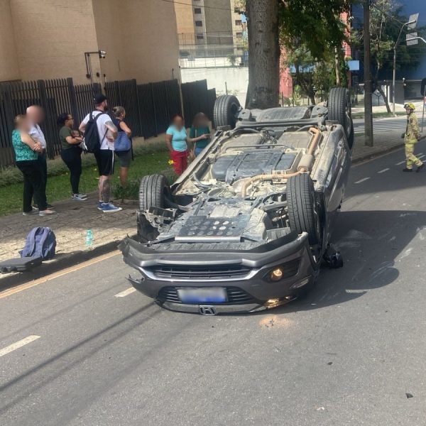 Avenida República Argentina chegou a ser interditada sentido Centro