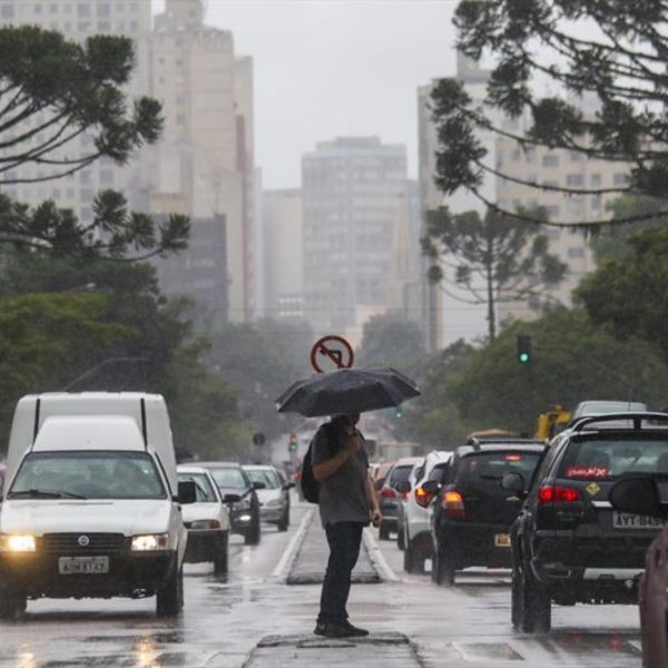Estragos chuva na Grande Curitiba