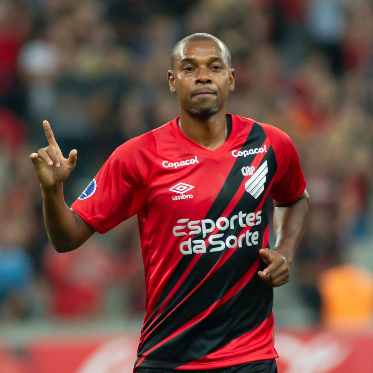  Fernandinho em Athletico x Rayo Zuliano 