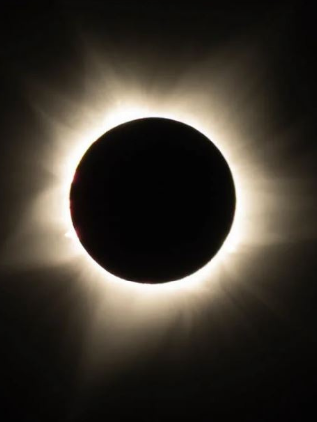 Eclipse total dia 8 de abril: é um mau presságio?