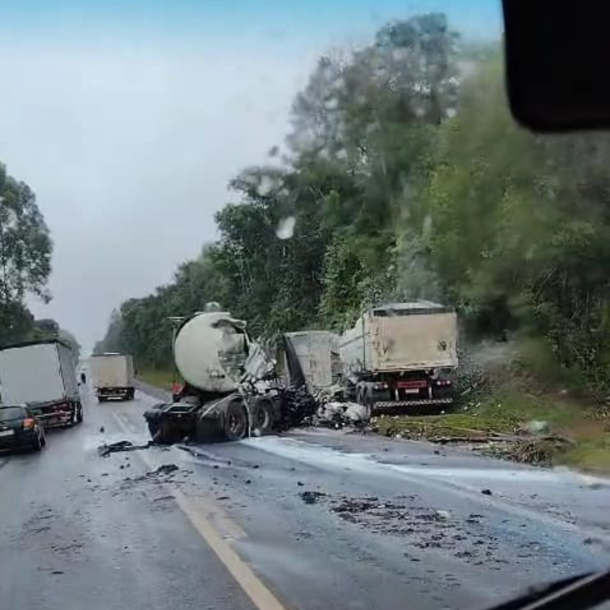  Grave acidente deixa vítima fatal na BR-277, no Paraná 