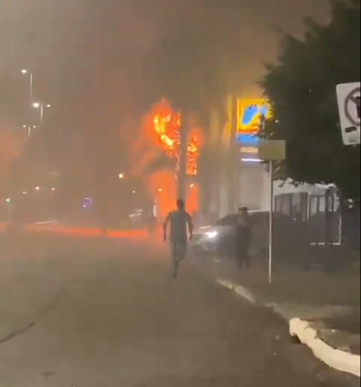  Incêndio em pousada deixa 9 mortos e 7 feridos; veja imagens 