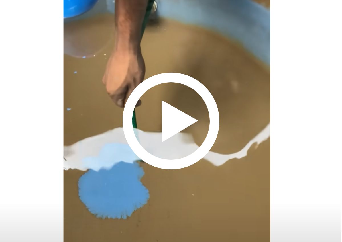  Caixa d'água fica limpa com ação simples usando uma simples mangueira 