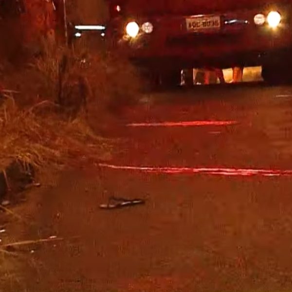 Manchas de sangue foram encontradas no asfalto