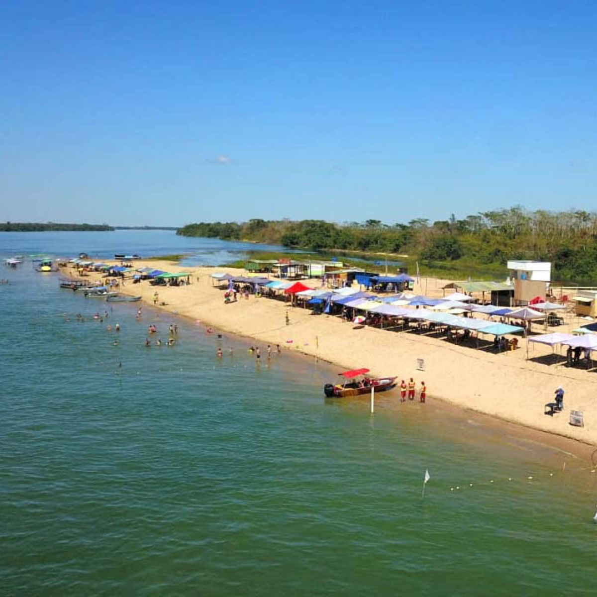  As praias ficam nas regiões Oeste, Noroeste e Norte 