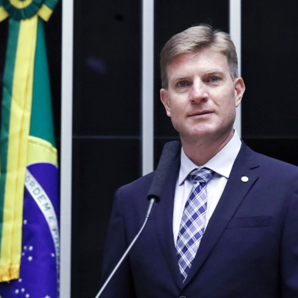 operação da PF na casa de Carlos Bolsonaro