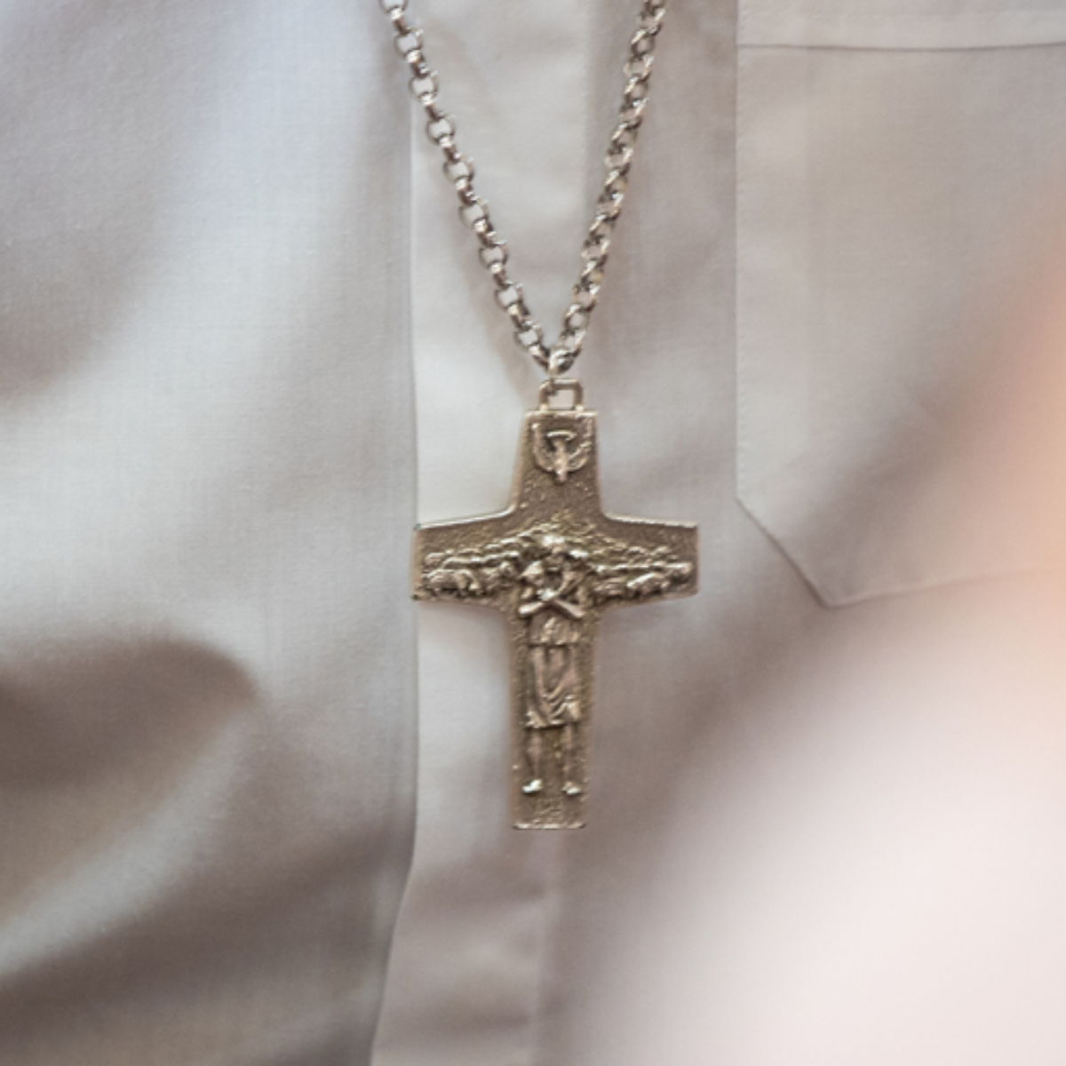 Direitos Humanos se posiciona contra multa por uso indevido de símbolos cristãos 
