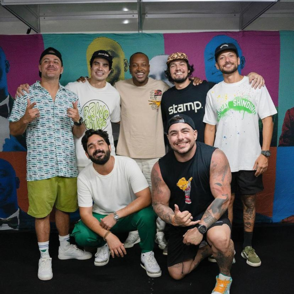 Menos é Mais e Atitude 67 em Curitiba: show acontece nesta sexta (26)