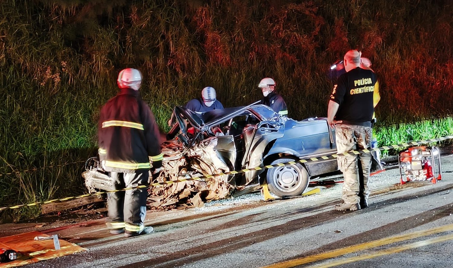 Acidente na PR-423 em Campo Largo, com Voyage turbo aconteceu neste domingo 