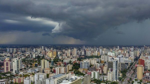 Temperaturas devem subir no final de semana em Curitiba